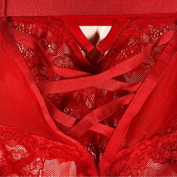 Torrid size 1 Red Lace Rhinestone Women's Thong Panties - Picture 8 of 12